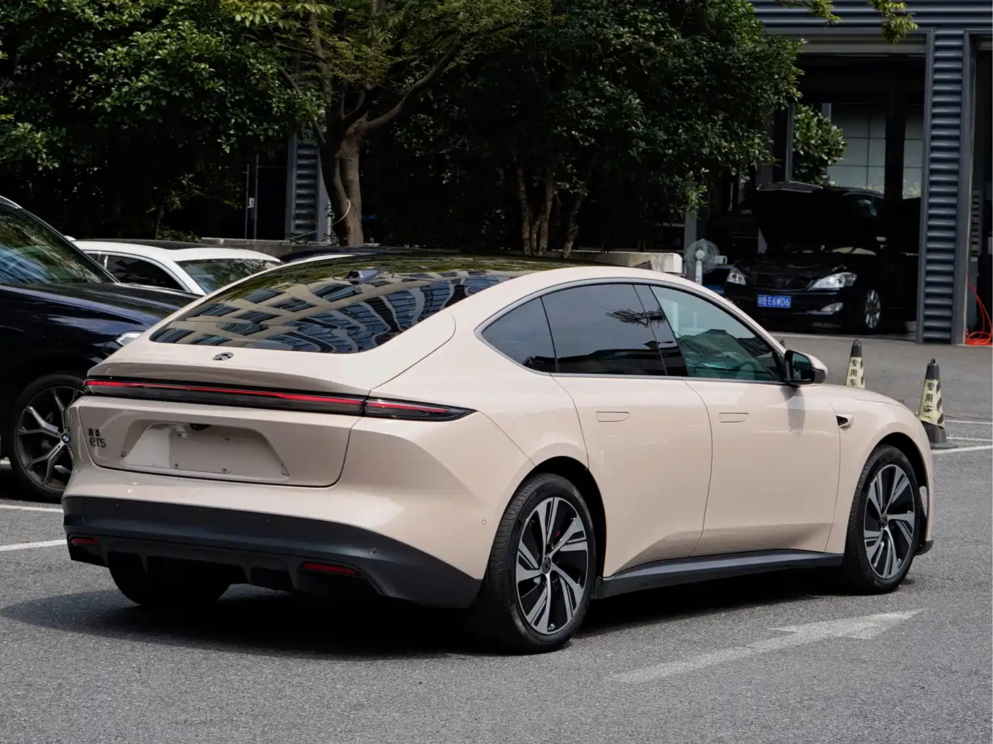 Фото 4 - NIO ET5