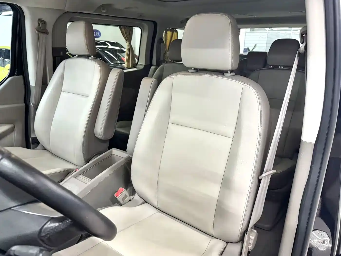Ford Tourneo 2018 2017 2.0T Automatic Smart Elite Edition