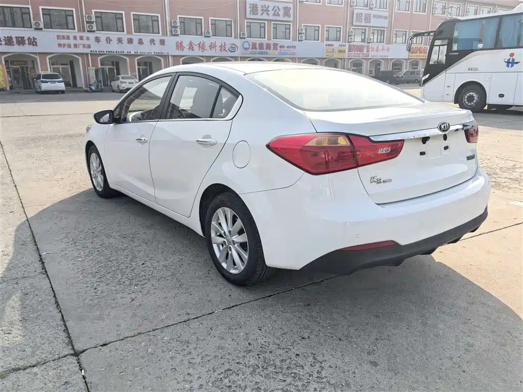Kia K3 2015 1.6L Automatic GLS фото 6