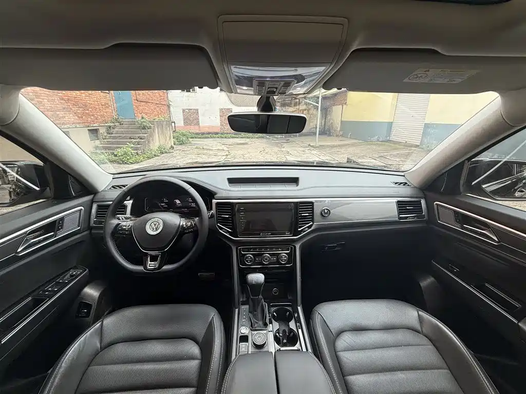 Volkswagen Teramont 2020 380TSI 4WD Luxury Edition China VI фото 20