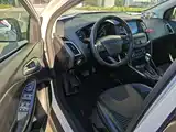 Фото 16 - Ford Focus