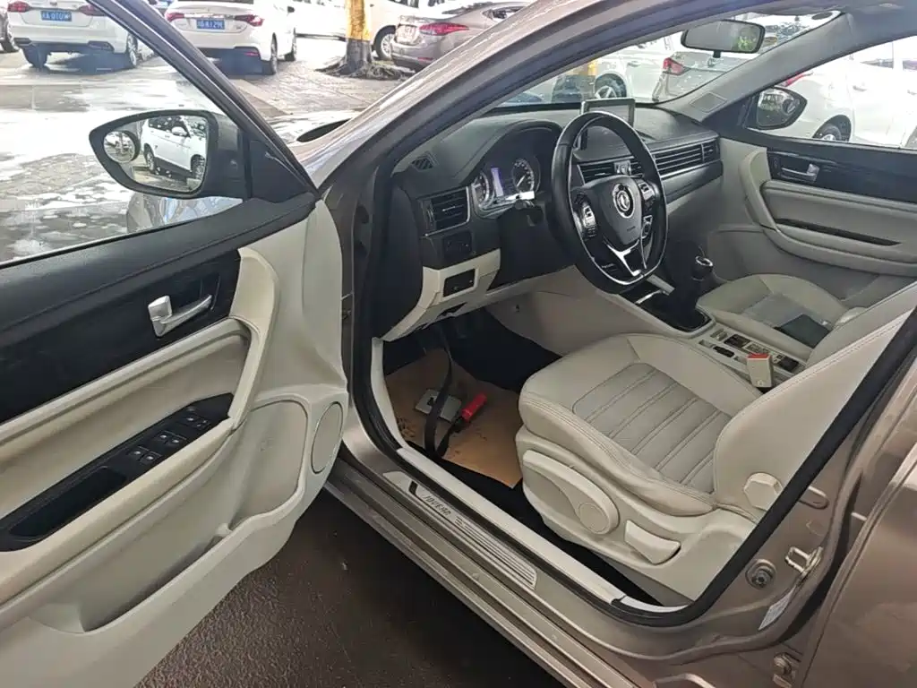 Dongfeng Fengxing Jingyi S50 2017 2017 2.0L Manual Premium