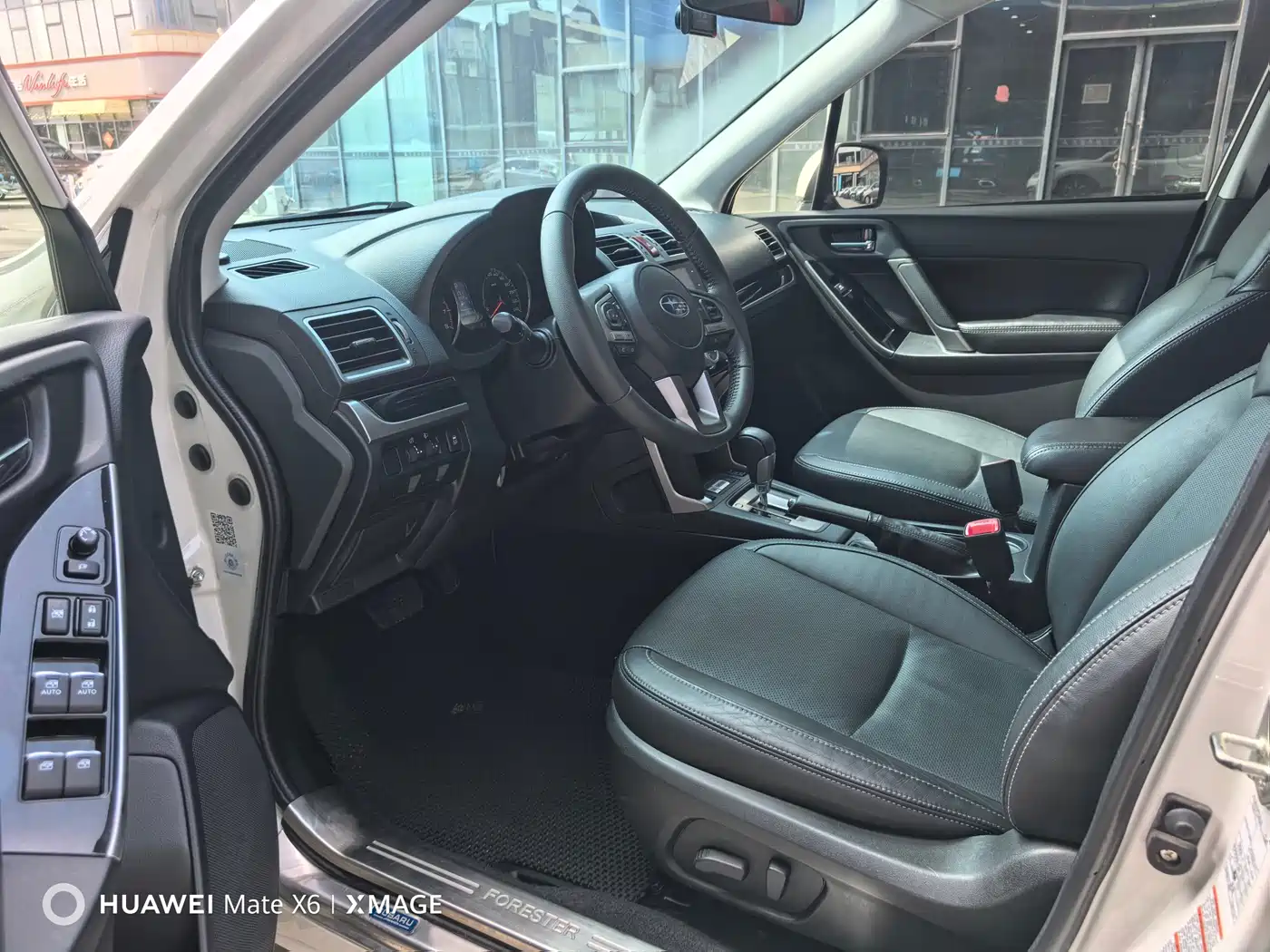 Subaru Forester 2016 2.0i Luxury Navigation Edition фото 8