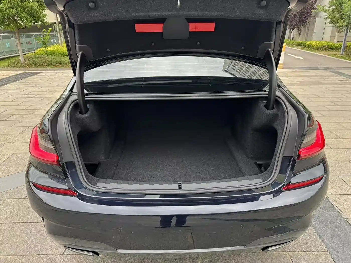 BMW 3 Series 2020 Facelift 325Li M Sport Night Edition фото 30