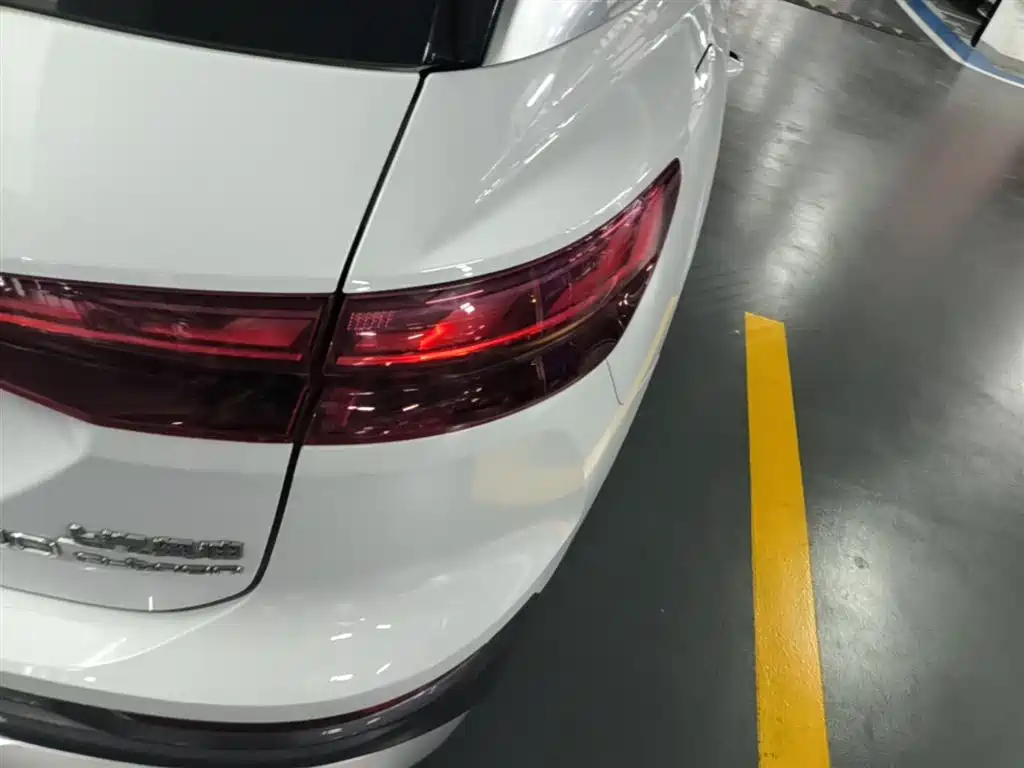 Audi Q5 e-tron 2022 40 e-tron Starlight Edition Brocade Package фото 8