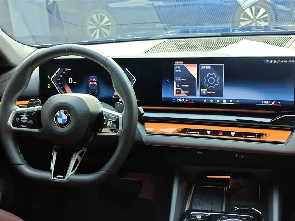 BMW 5 Series 2024 530Li Leading M Sport Package фото 9