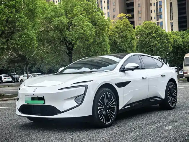  Avatr Avatr 12 2025 Ultra Pure Electric AWD
