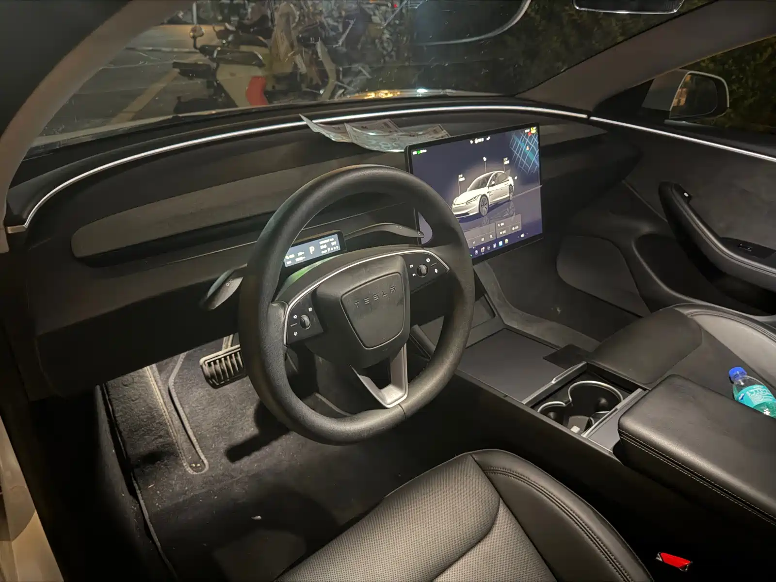 Фото 4 - Tesla Model 3