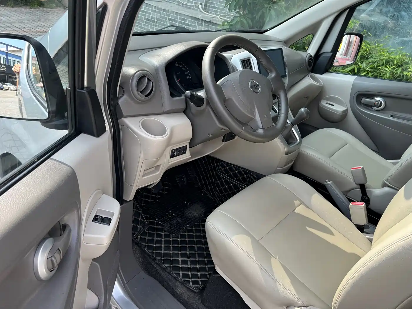 Nissan NV200 2015 2014 1.6L Manual Luxury (China V)
