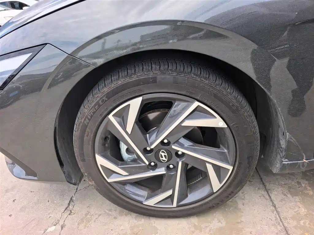 Hyundai Elantra 2023 1.5L CVT GLX Elite Edition фото 7