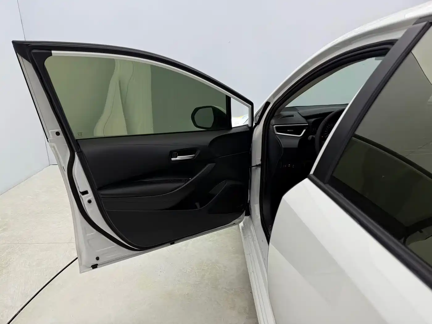 Toyota Corolla 2021 1.2T S-CVT Elite PLUS Edition фото 18