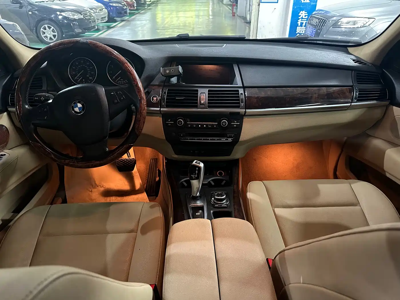 BMW X5 (Import) 2011 xDrive35i Leading Edition фото 7
