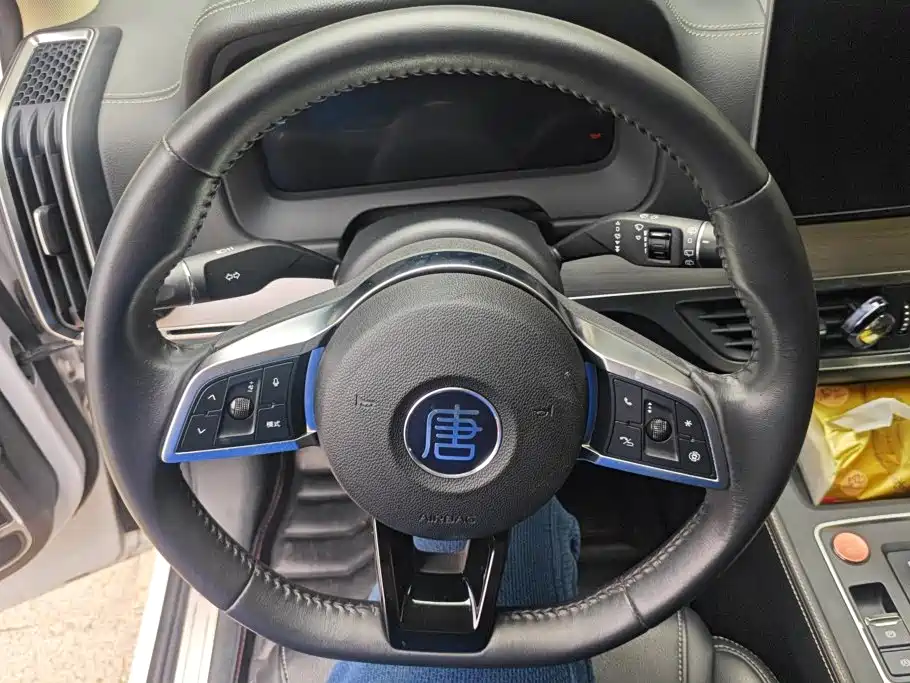 BYD Tang 2019 2019 2.0T Automatic Smart Connect Honor 5-seater China VI