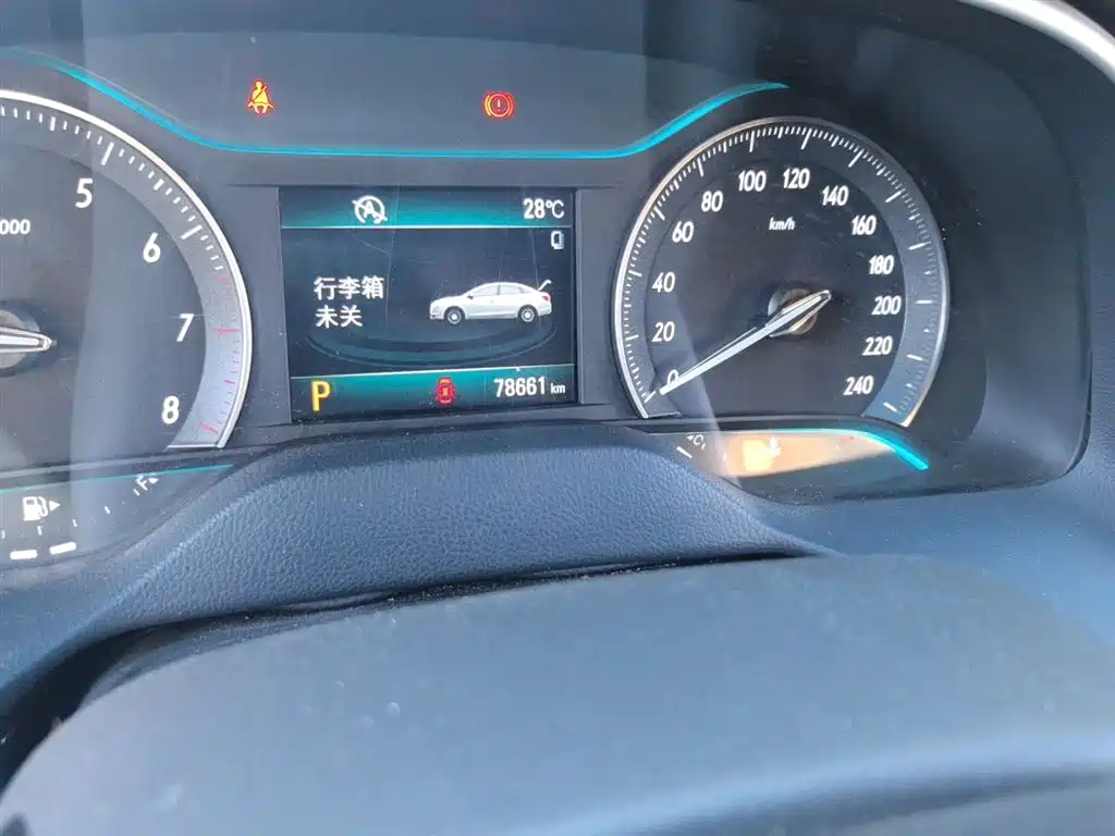 Buick Excelle 2016 Model 15N Automatic Luxury фото 5