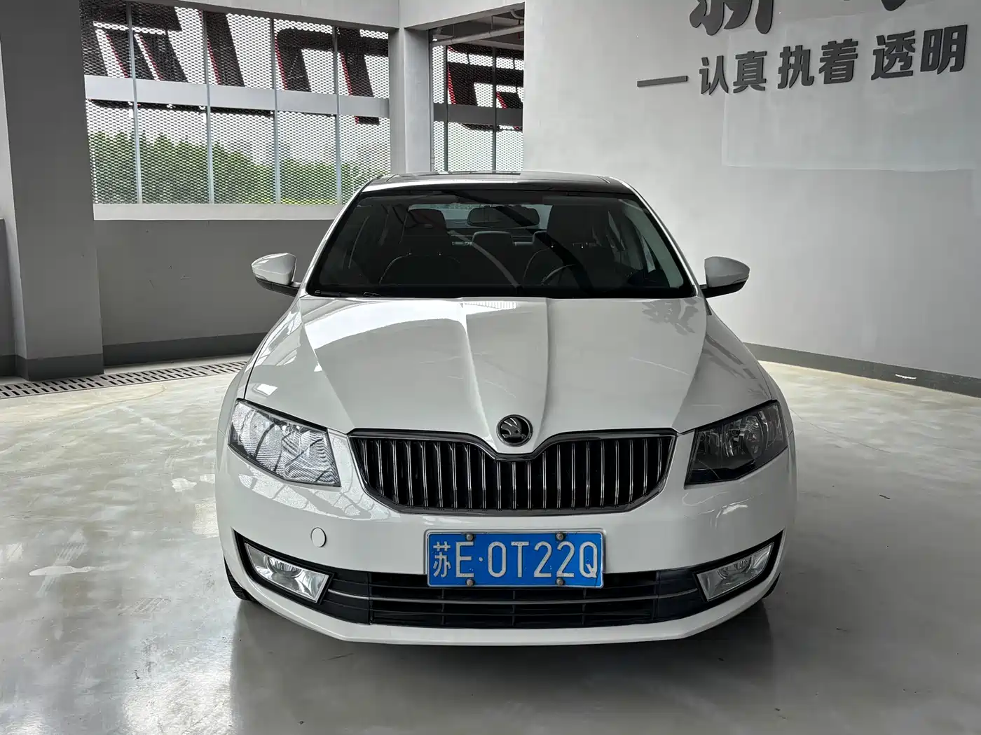Škoda Octavia 2016 1.6L Automatic Smart Edition фото 2