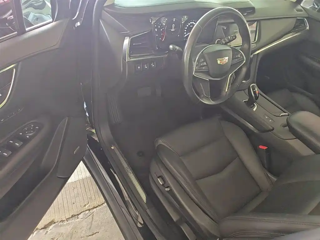 Cadillac XT5 2018 25T Luxury фото 16
