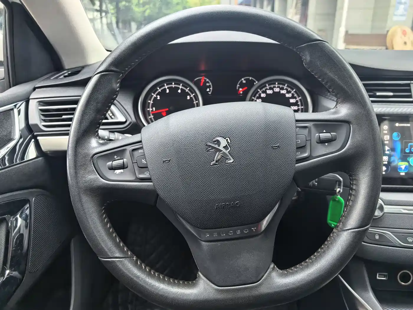 Peugeot 408 2014 1.8L Automatic Luxury Edition фото 9