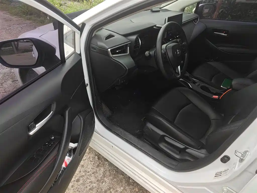 Toyota Corolla 2021 TNGA 1.5L CVT Elite Edition фото 13