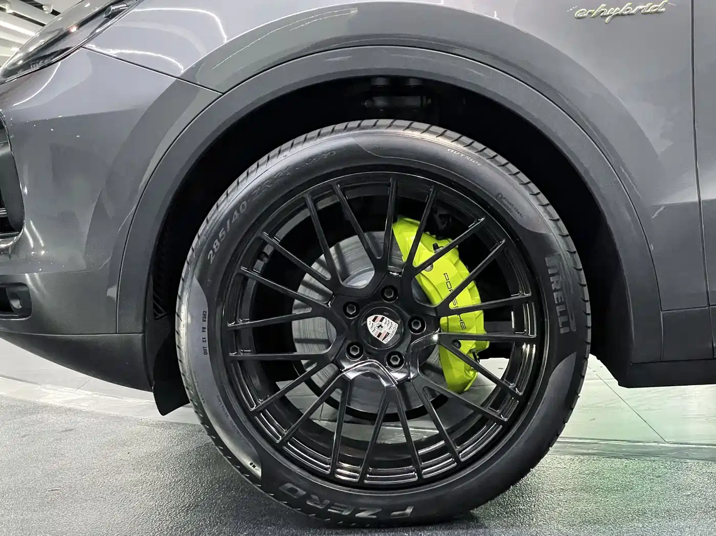 Porsche Cayenne New Energy 2023 Cayenne E-Hybrid 2.0T фото 3