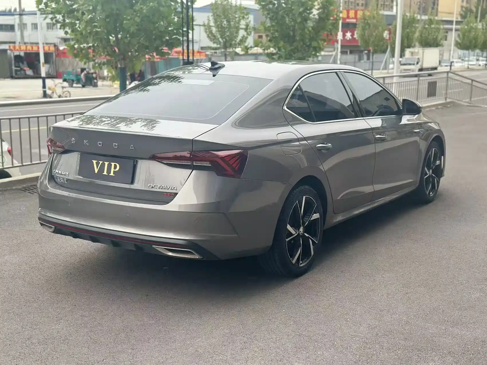 Photo 2 - Škoda Octavia