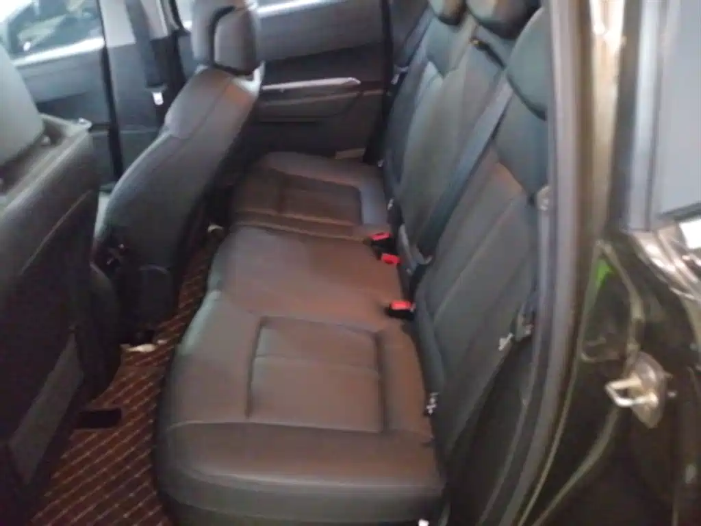 Peugeot 3008 2013 1.6THP Automatic Prestige Edition фото 17