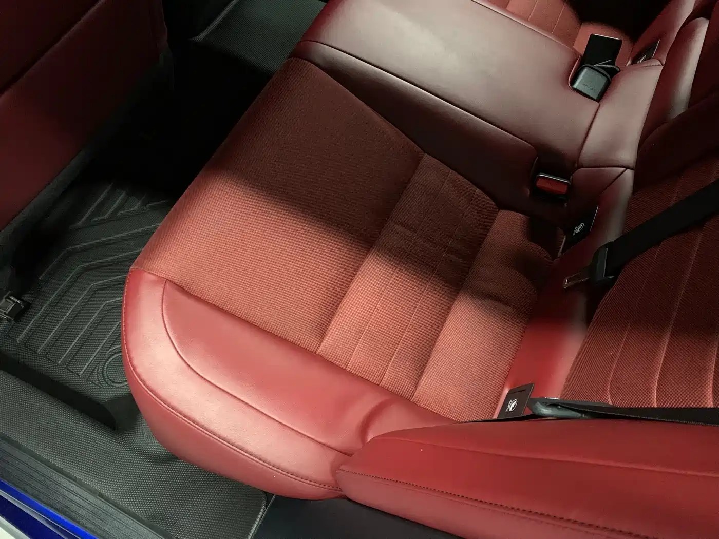 Lexus IS 2015 200t F SPORT фото 9
