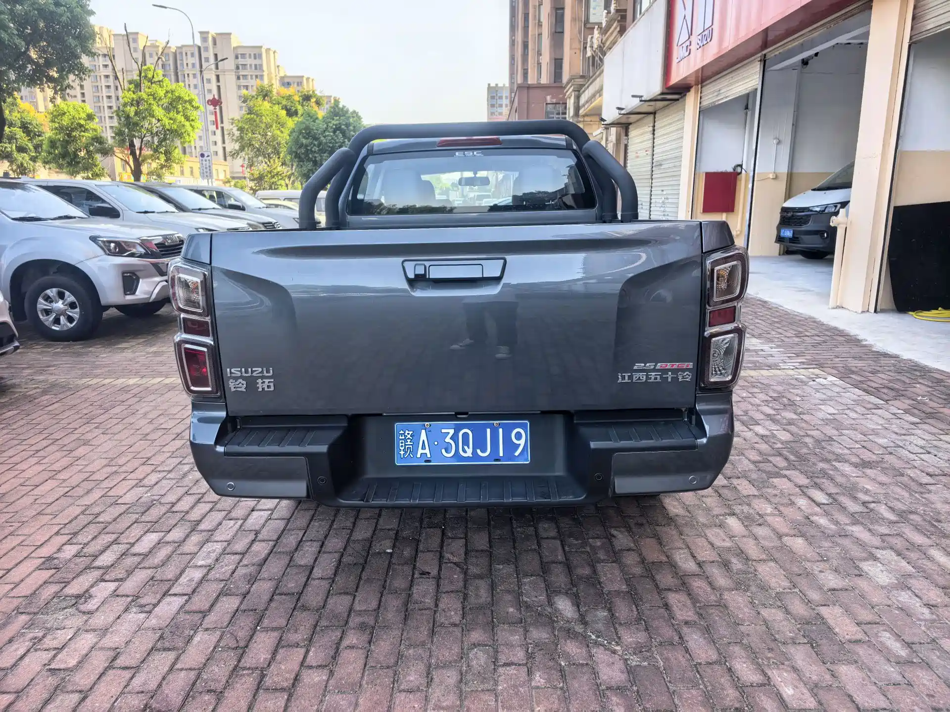 Фото 5 - Isuzu Lingtuo