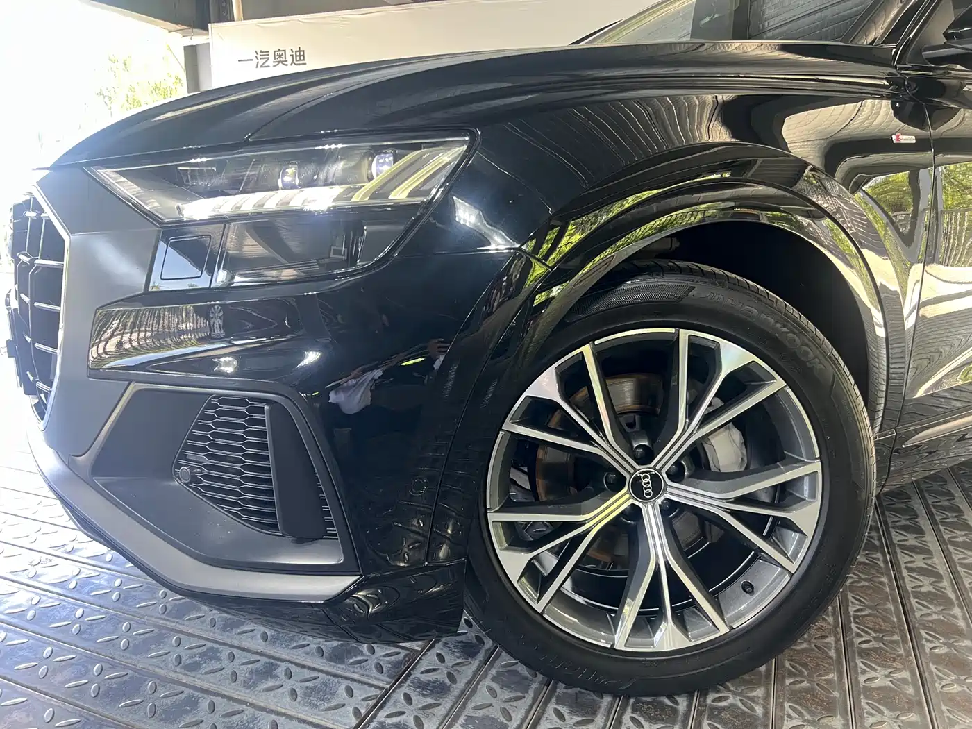 Audi Q8 2022 55 TFSI Luxury Dynamic фото 22