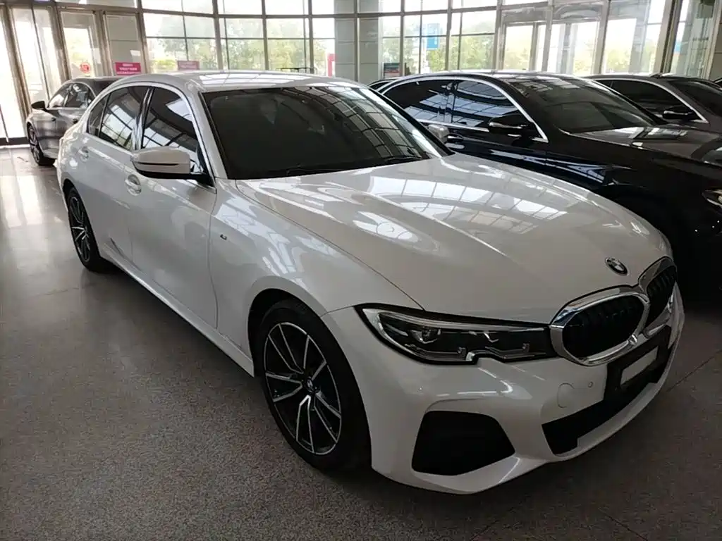 BMW 3 Series 2021 320Li M Sport Package фото 4