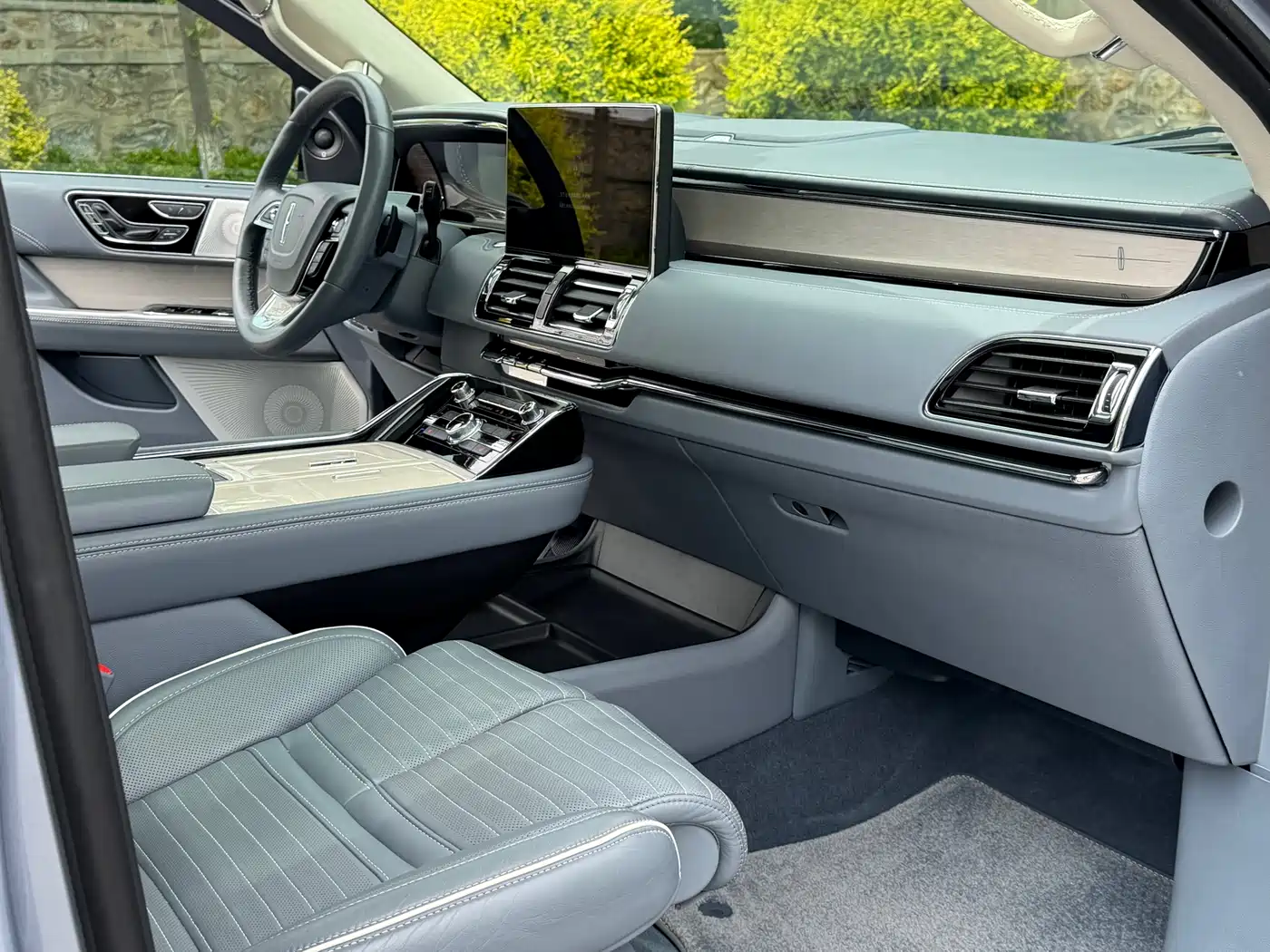 Lincoln Navigator 2023 2022 3.5T Presidential Edition