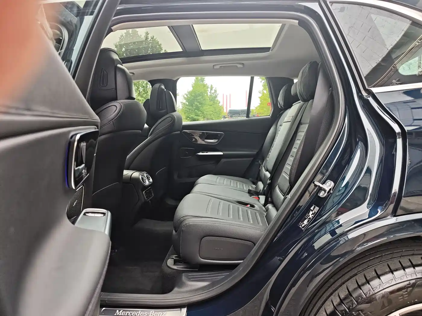 Mercedes-Benz GLC 2026 GLC 300 L 4MATIC Sport 7-Seater фото 6