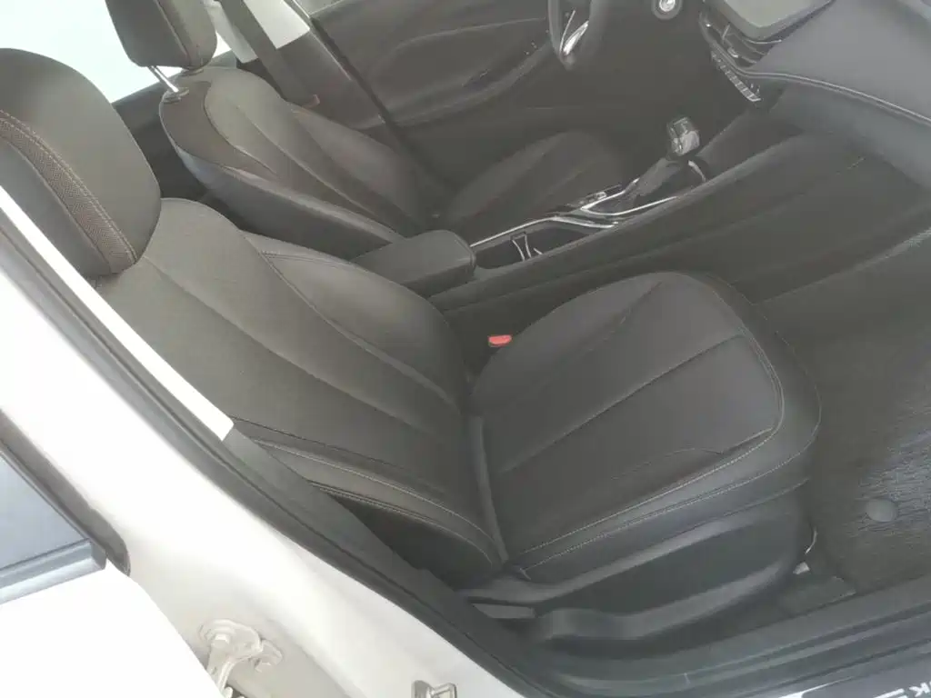Photo 25 - Buick Verano