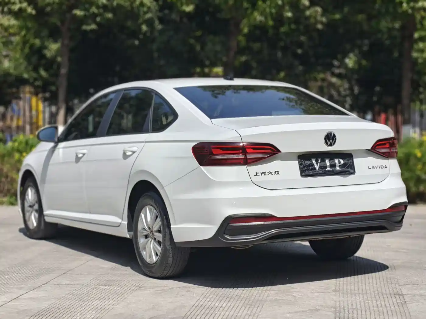Volkswagen Lavida 2024 Model 1.5L Automatic Delight Edition фото 7