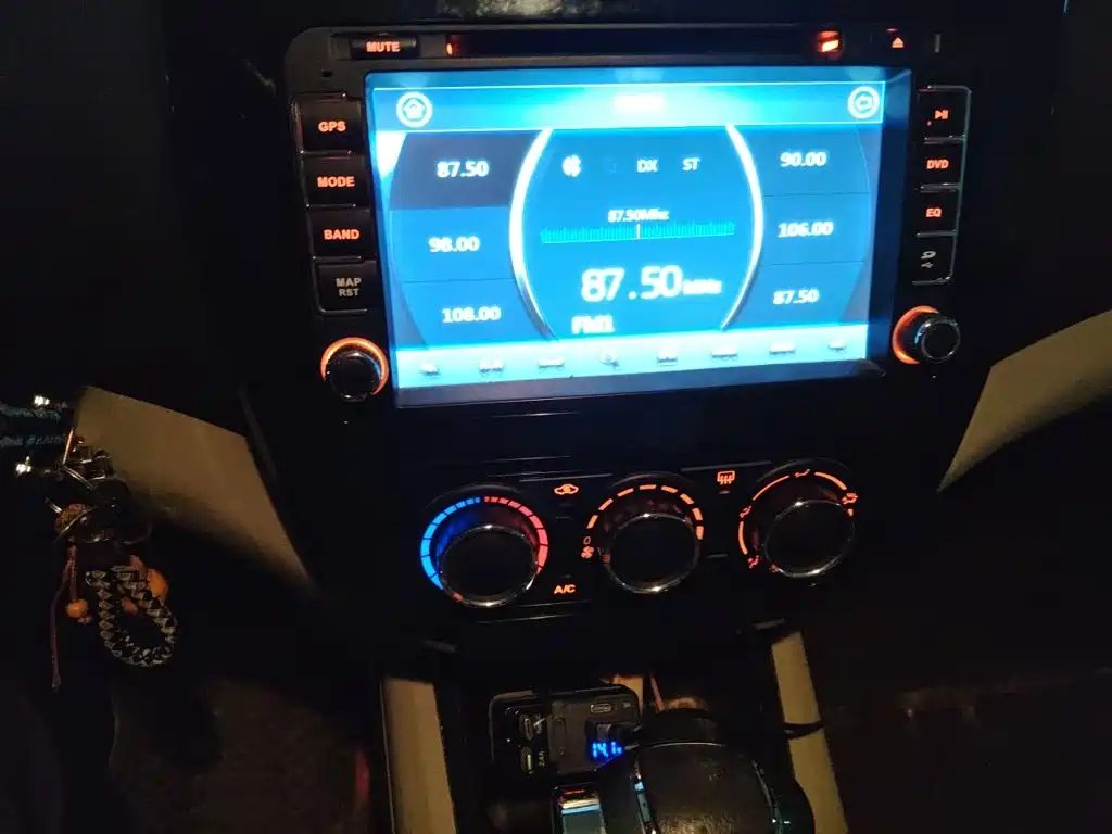 Dongfeng Fengxing Joyear XV 2015 2015 1.6L CVT Comfort
