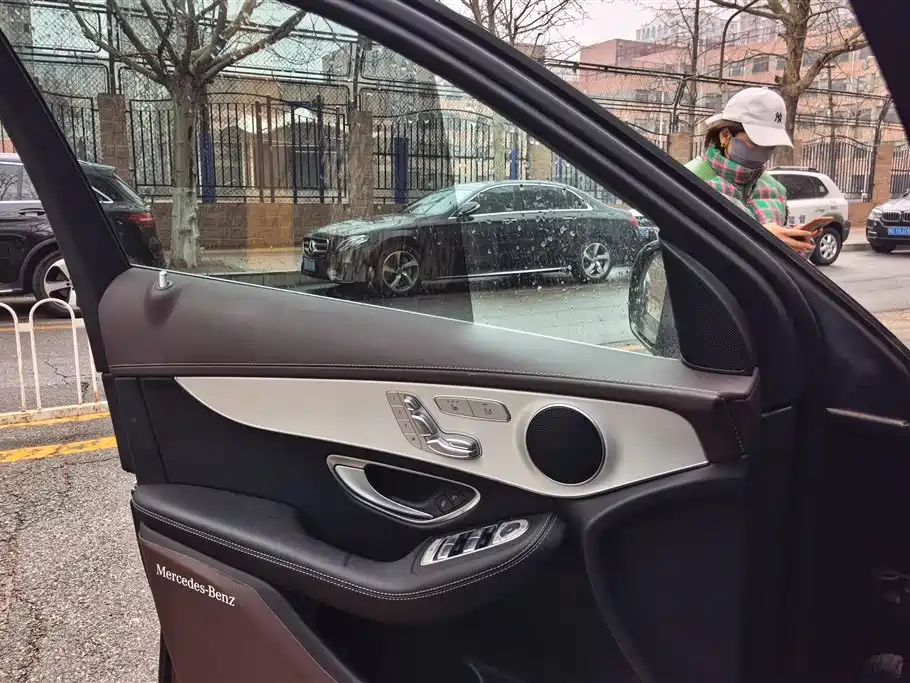 Mercedes-Benz GLC 2022 Facelift II GLC 260 L 4MATIC Sport Model фото 7