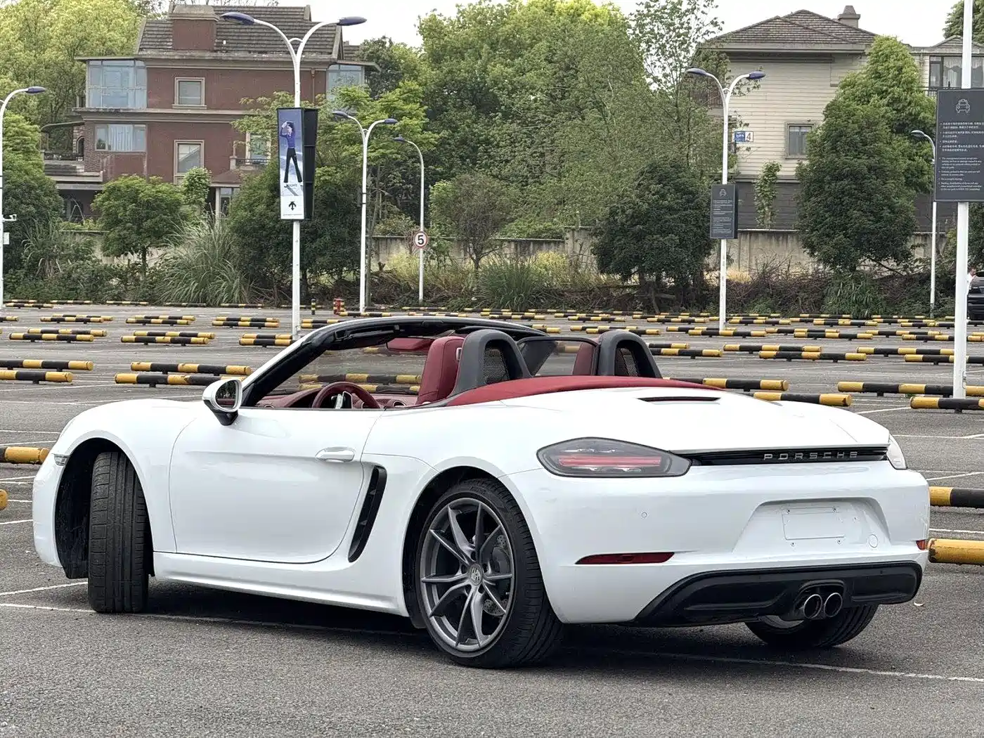 Porsche 718 2018 Boxster 2.0T фото 9