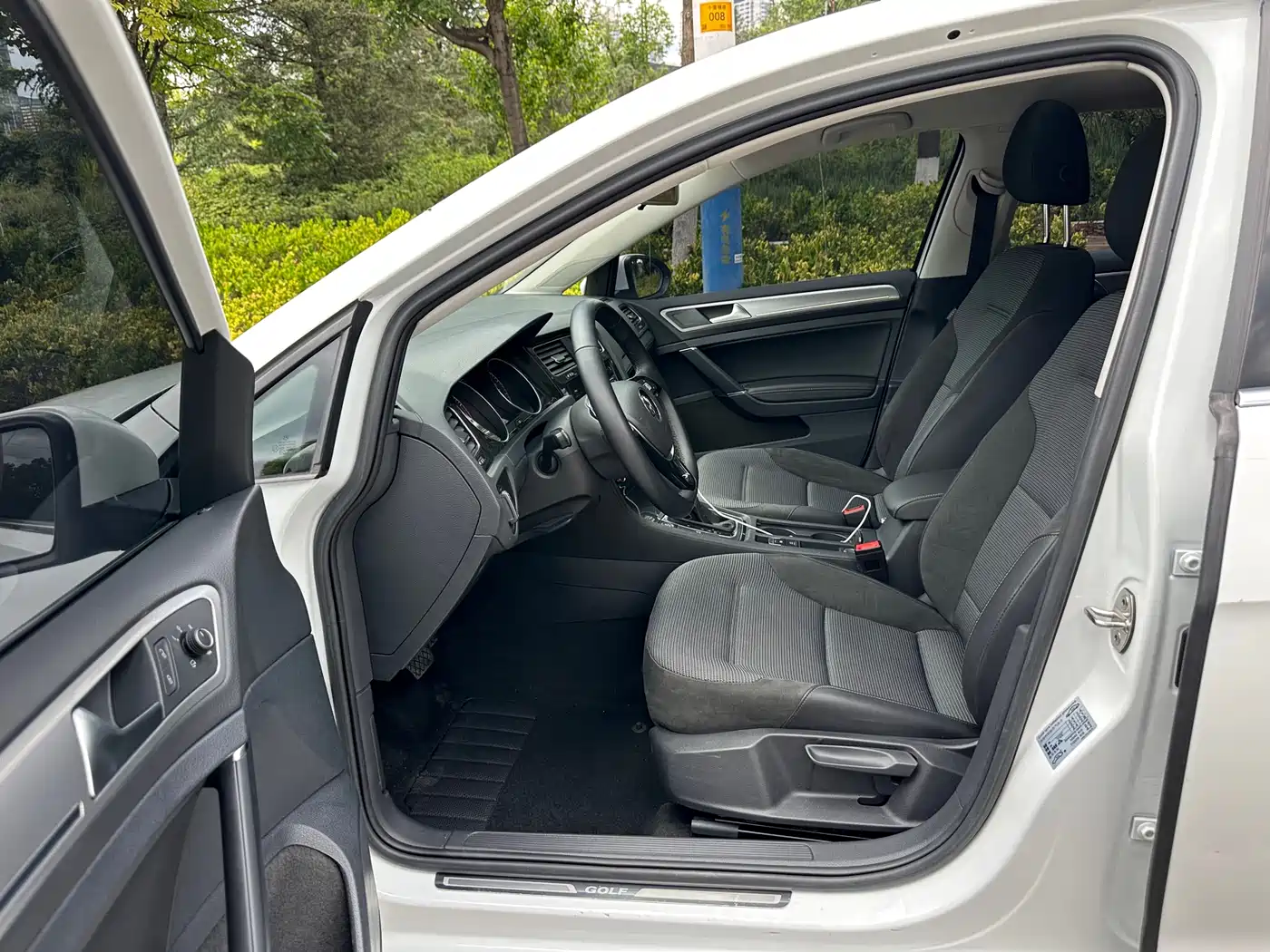 Volkswagen Golf 2020 Beloved Edition 280TSI DSG Comfort фото 9
