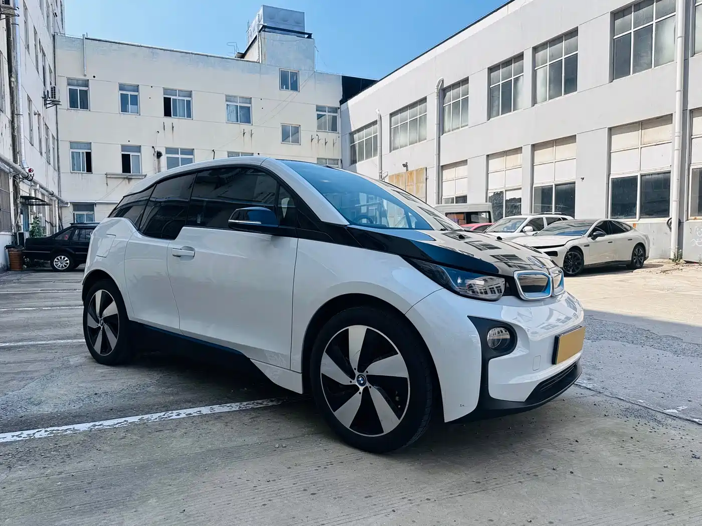 BMW i3 (Import) 2016 Upgraded Luxury Model фото 3