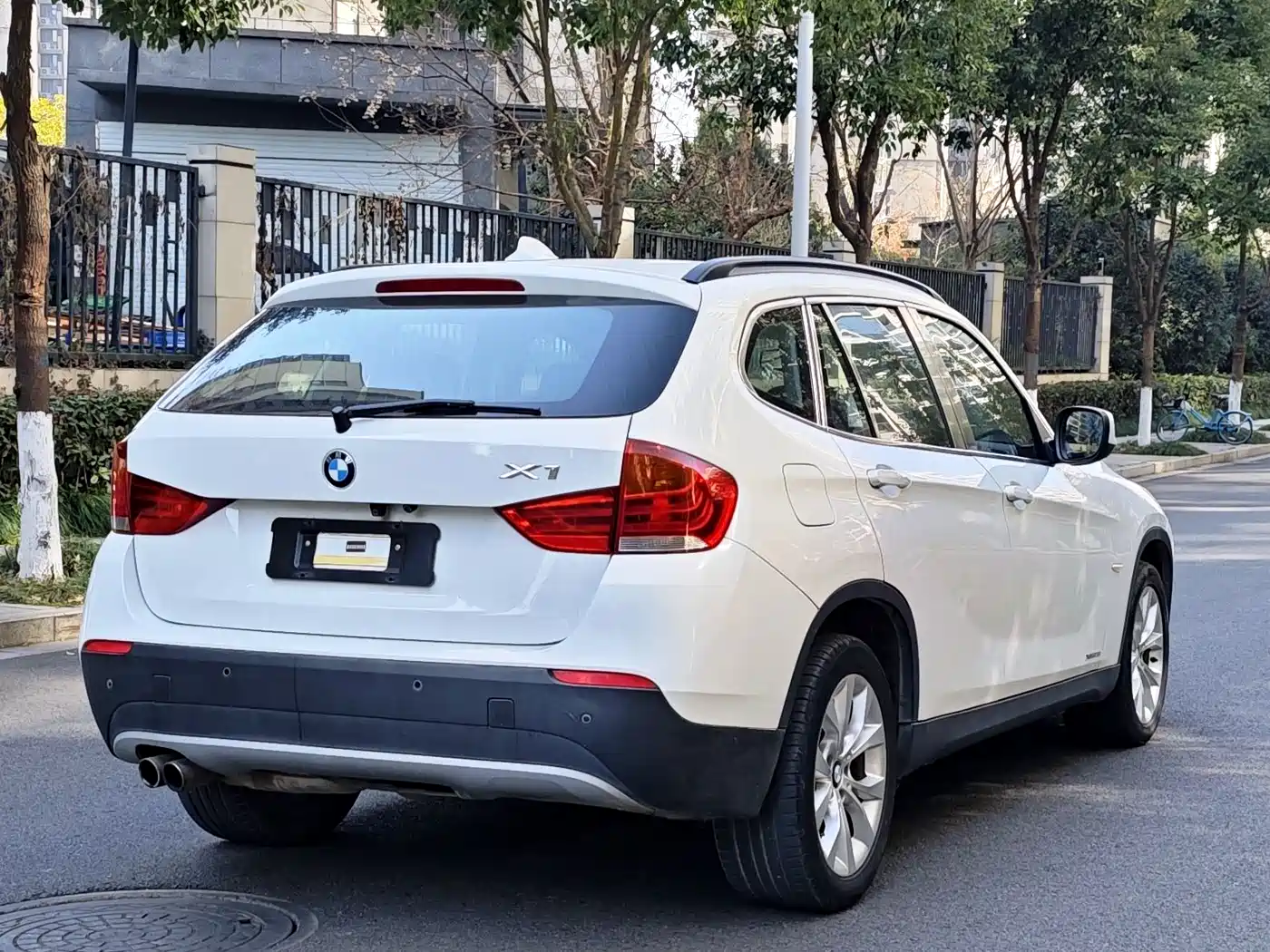 BMW X1 (Import) 2010 xDrive25i фото 4