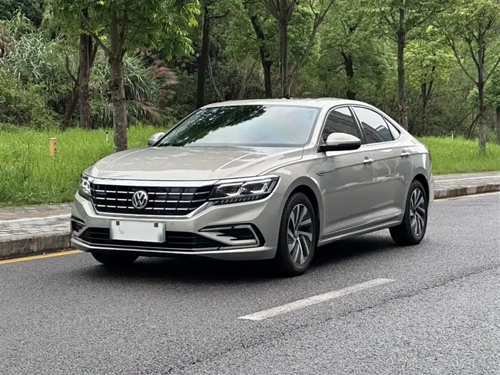 Volkswagen Passat New Energy 2020 430PHEV Hybrid Luxury (China VI) фото 2