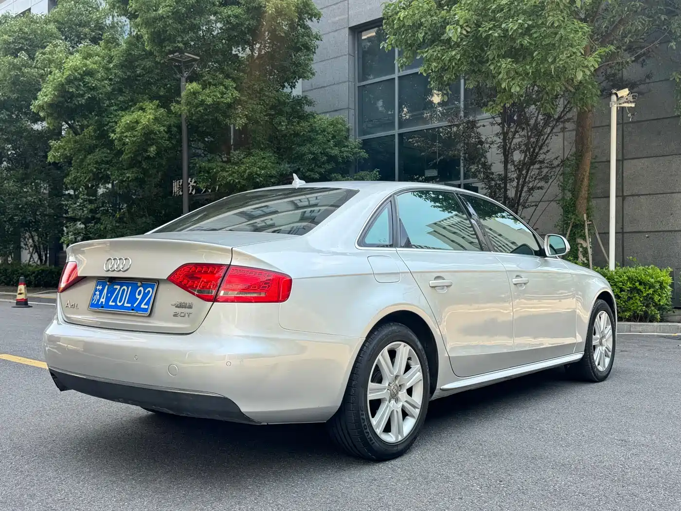 Audi A4L 2012 2.0 TFSI Automatic Technology фото 6