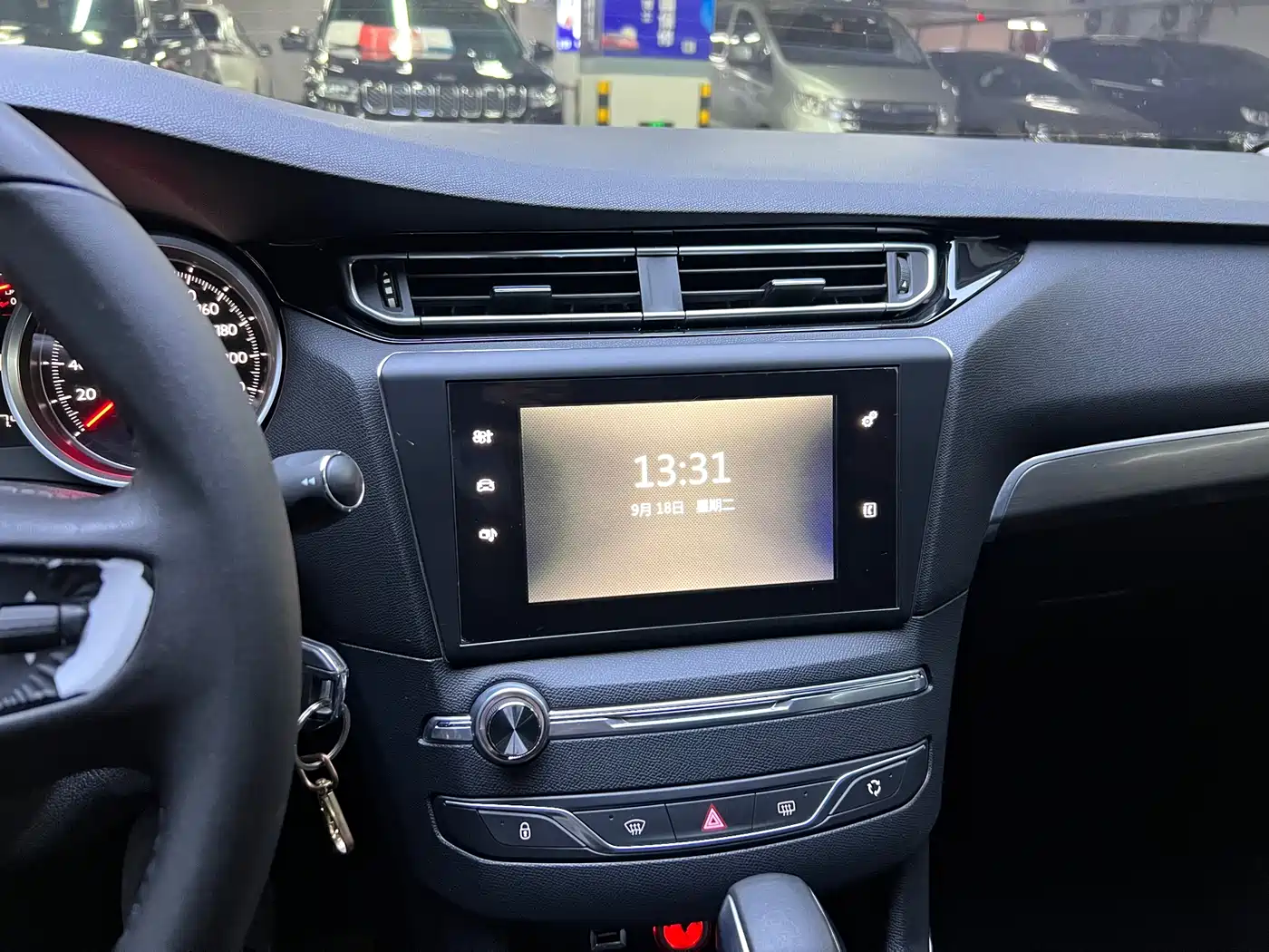 Peugeot 408 2014 1.8L Automatic Luxury Edition фото 8