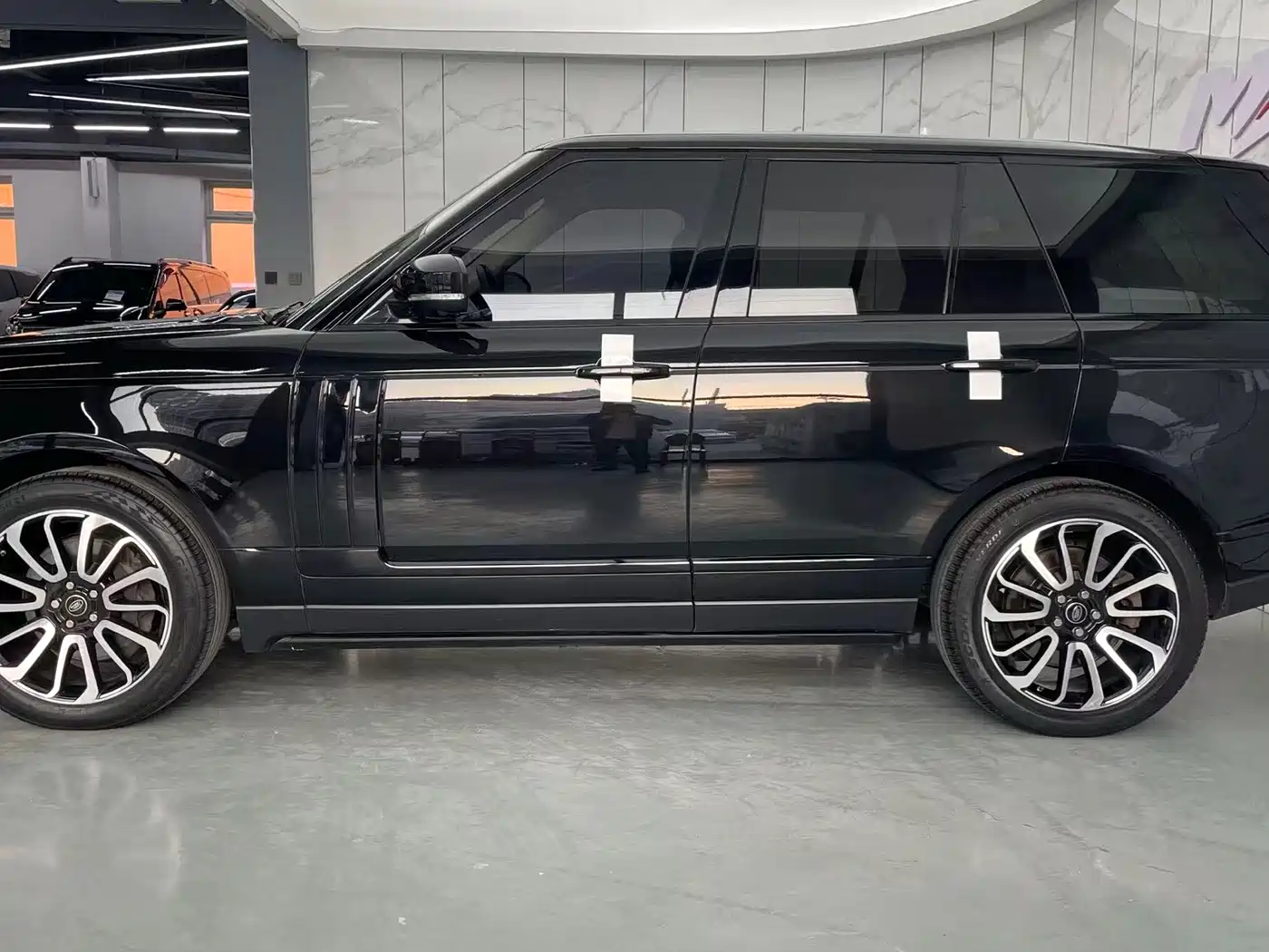 Land Rover Range Rover 2012 5.0 SC V8 Ultimate Genesis Edition фото 5