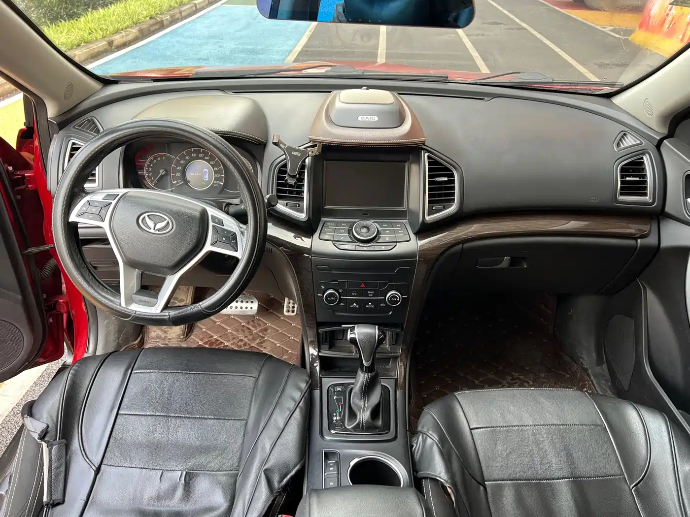 صورة 13 - BAIC Huansu S6