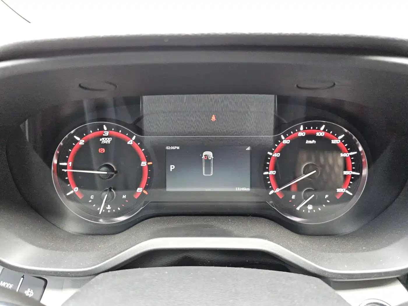 SAIC Maxus Xintu V70 2023 Model 2.0T Elite Edition Automatic Long Wheelbase Medium Roof 6/7-Seater фото 15