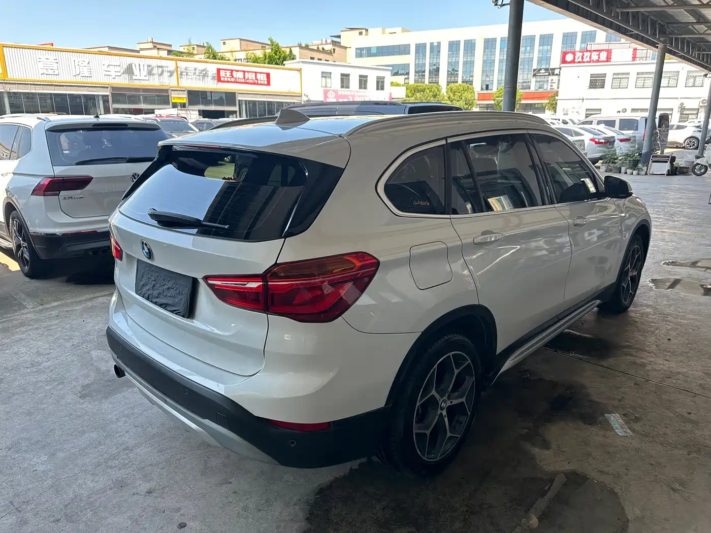 BMW X1 2018 sDrive18Li Premium Model фото 6