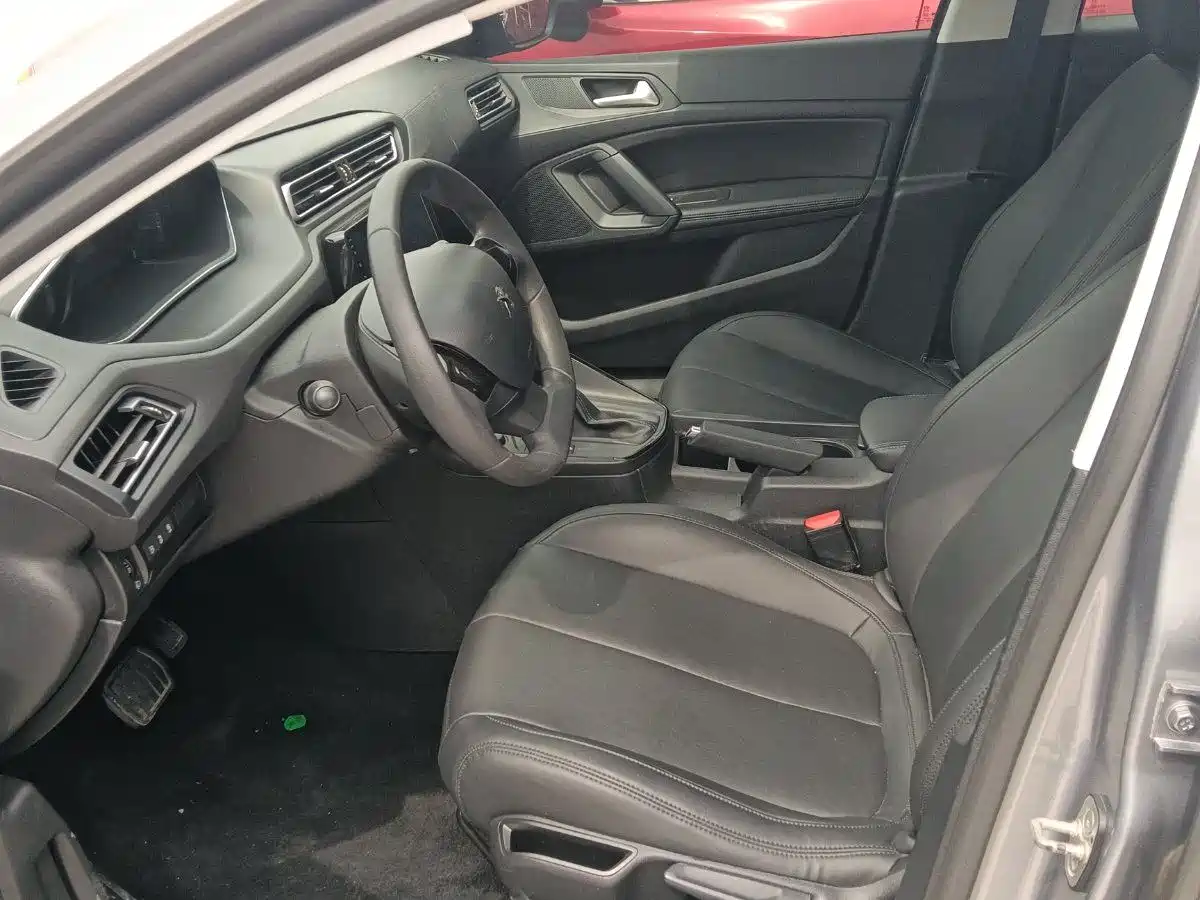 Peugeot 308 2016 1.6L Automatic Fashion фото 6