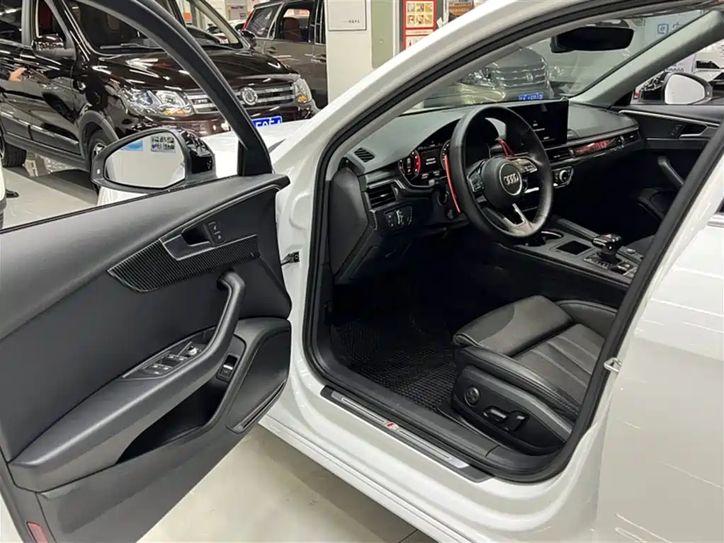 Audi A4L 2020 40 TFSI Luxury Dynamic фото 19