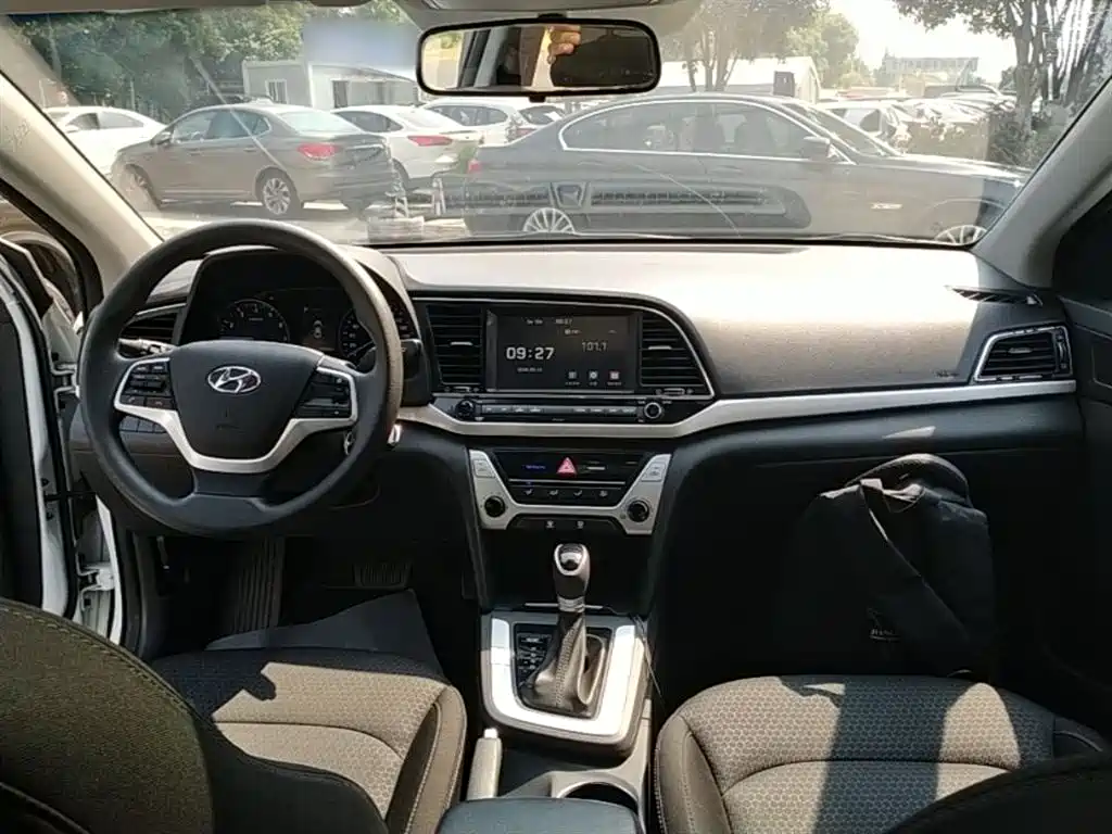 HYUNDAI LEAD