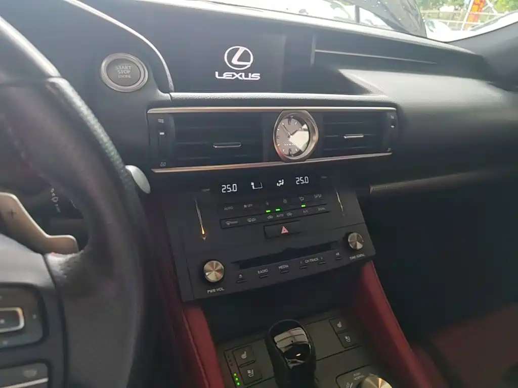 LEXUS RC